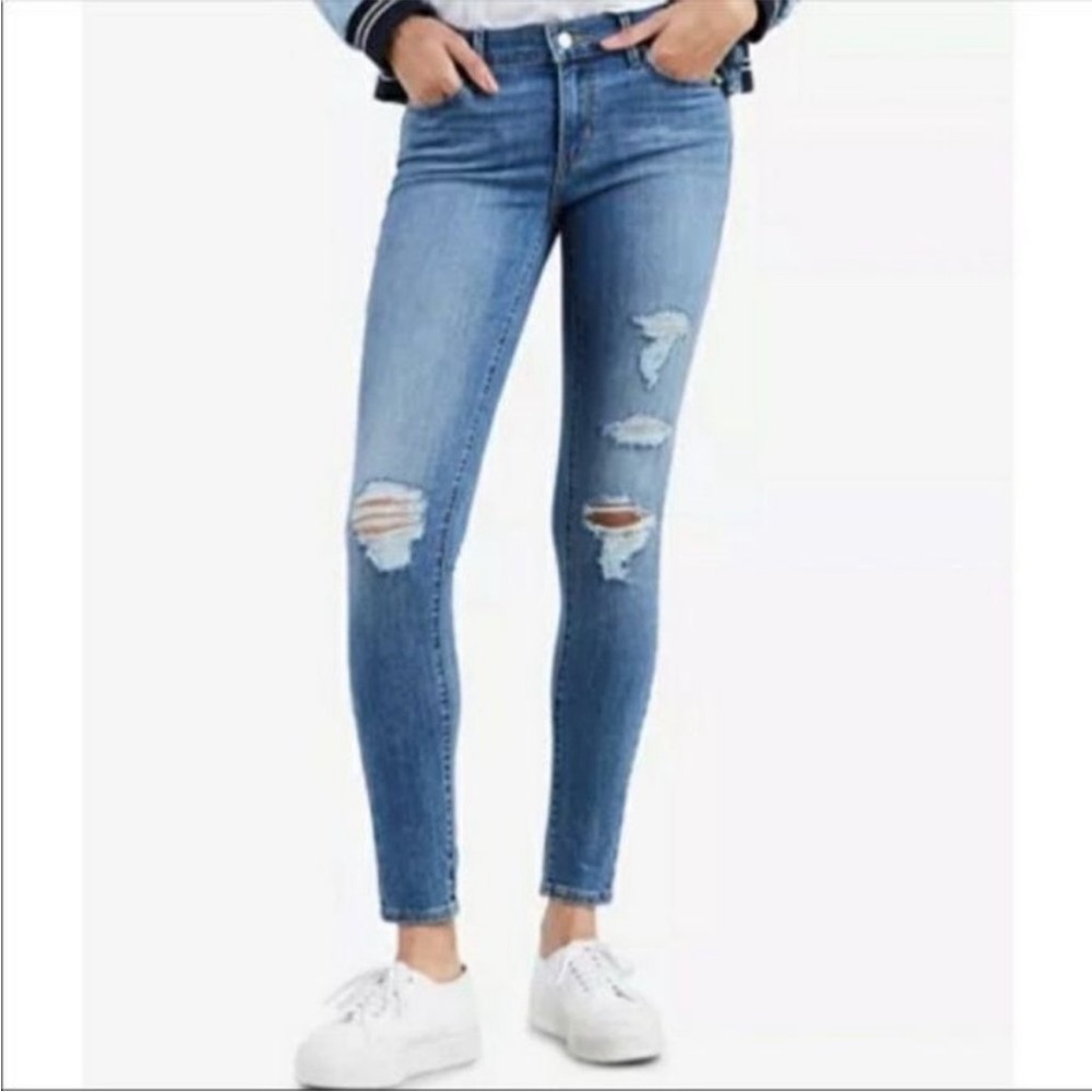 Levi’s 710 Super Skinny Medium Wash Distressed Jeans | Size 26